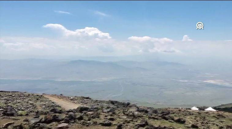 Ağrı Dağı’nda donarak ölen dağcıların cenazeleri indiriliyor - Resim: 12